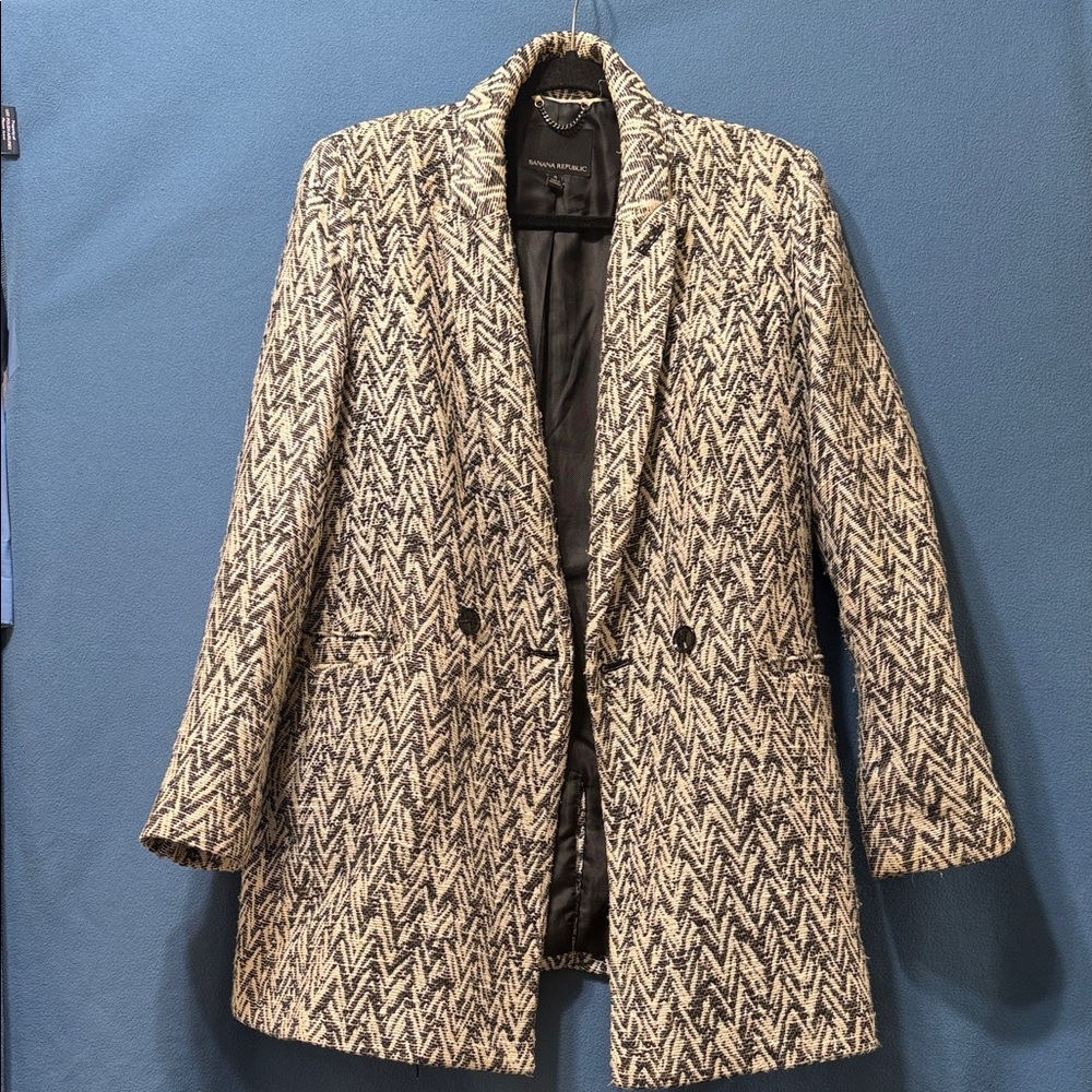 Banana Republic Black and White Chevron Blazer - Picture 7 of 16